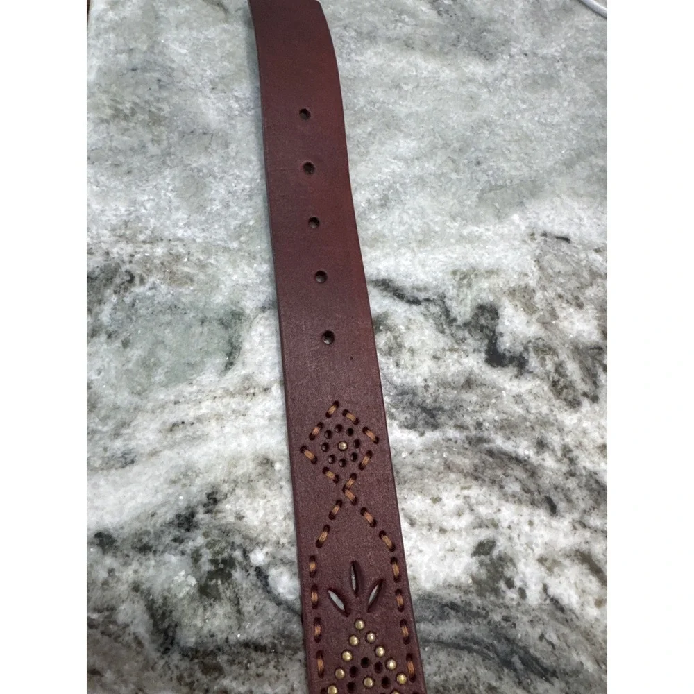 Nine West burgundy leather belt‎ perforations hand-stitched borders brass buckle